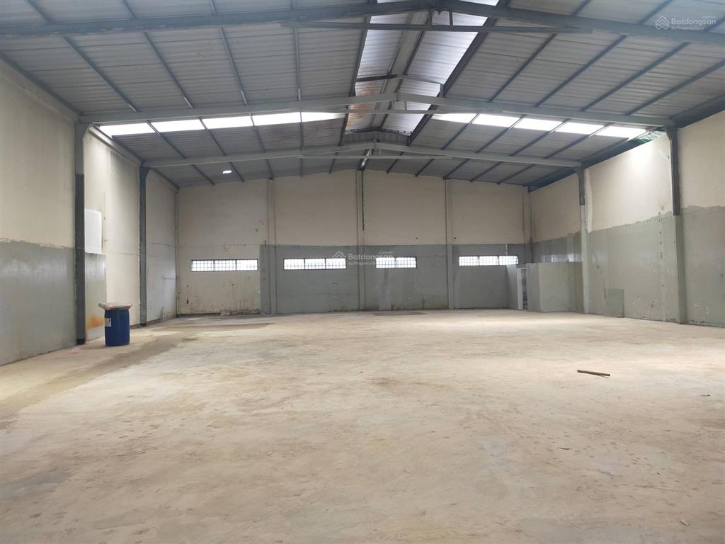 Cho thuê kho xưởng 550m2 + sân 200m2  đường hương lộ 2