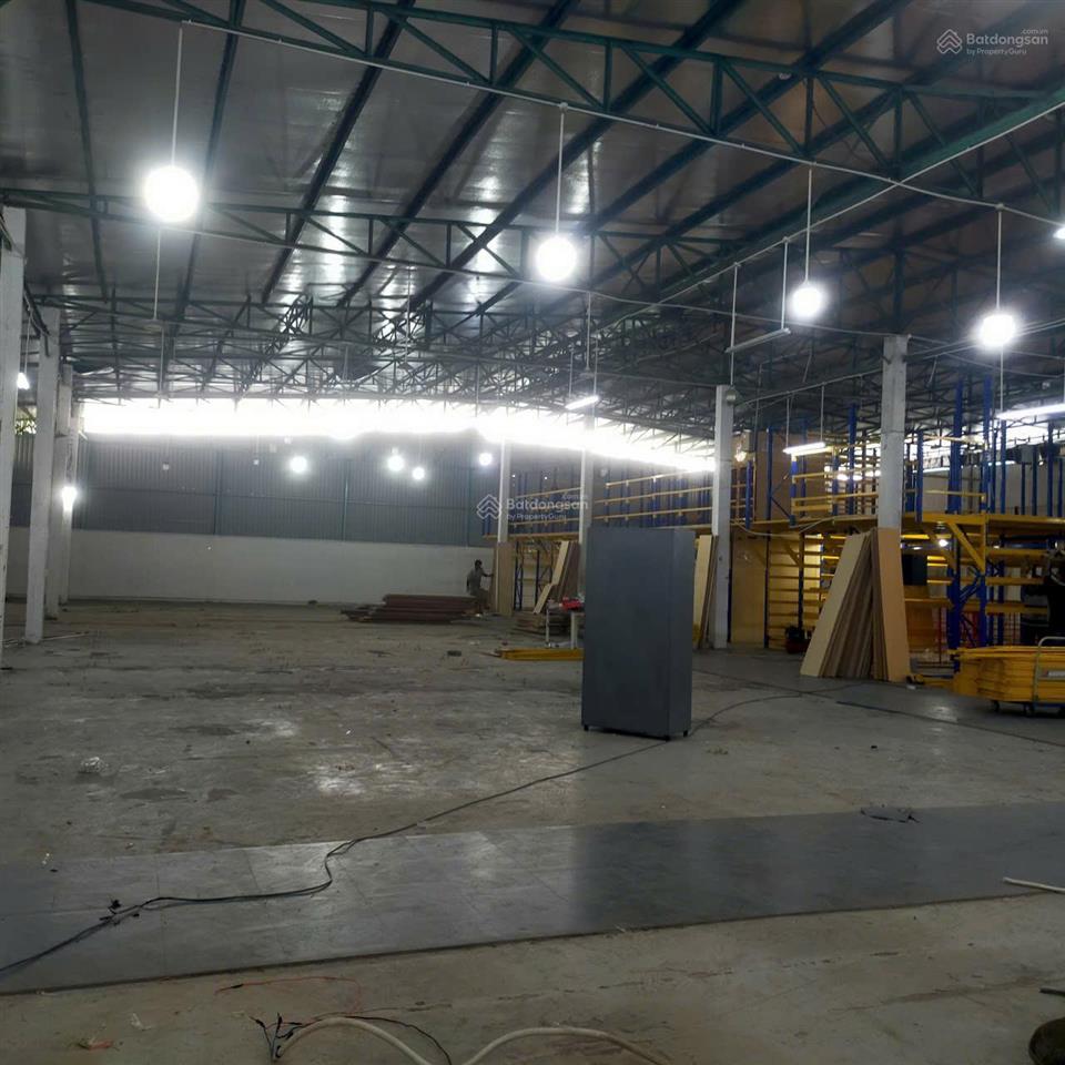 Cho thuê kho 1100m2  đường container 40f vào ok, có hệ thống pccc