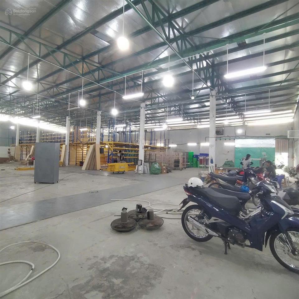 Cho thuê kho 1100m2  đường container 40f vào ok, có hệ thống pccc