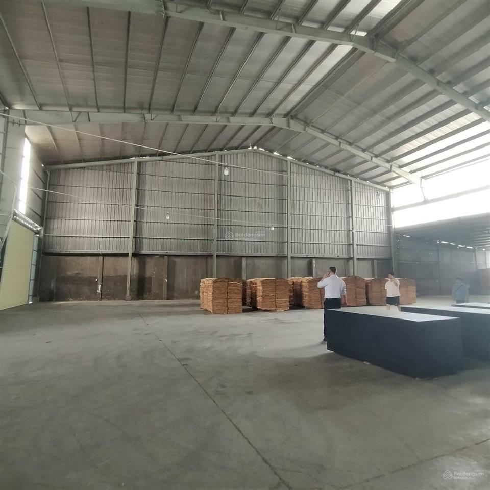 Cho thuê 1200m²  p. bình tân  có pccc  đường cont 40f