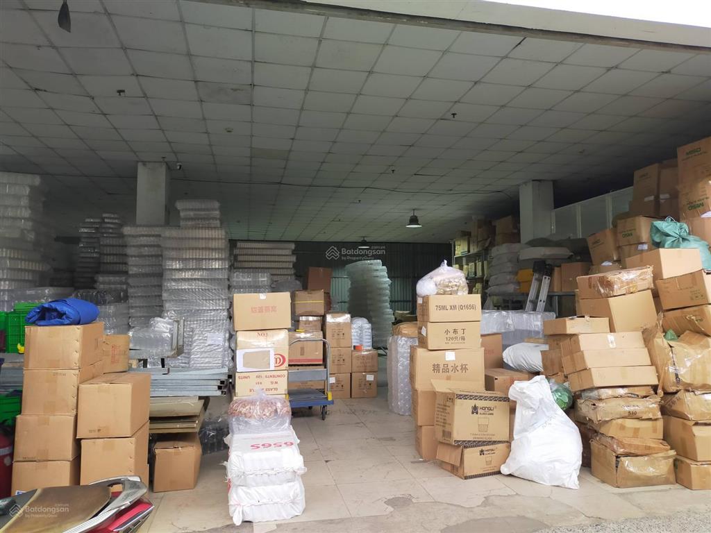 Cho thuê kho xưởng 660m2 đường container  có hệ thống pccc