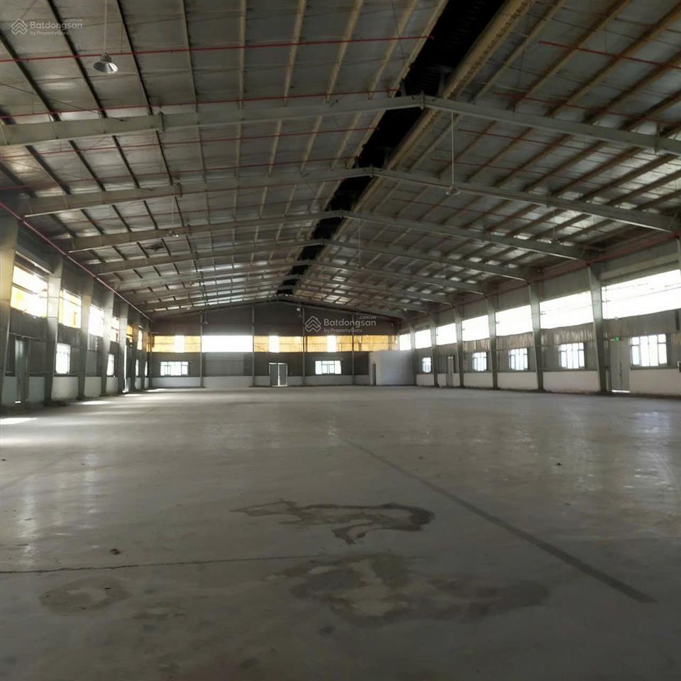 Cho thuê dt xưởng 4.000m2/tổng 6.000m2  tân tạo, có pccc tự động, cont vào 24h