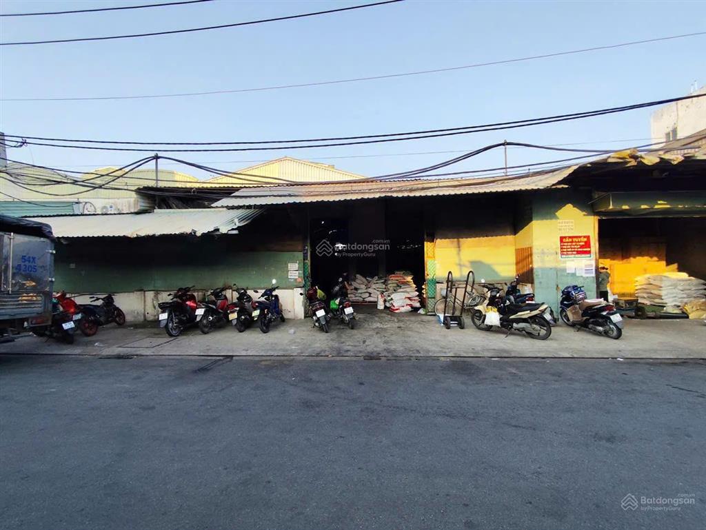 Cho thuê mặt bằng  kho 1.750m² mặt tiền đường lớn kế aeon tân phú  chủ làm mới 100%