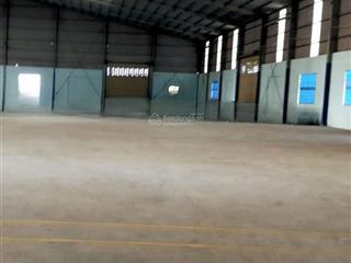 Tổng dt 3.600m2 (kho 2.600m2)  75k/m2  đường ql1a (cont40f 24h)  có pccc