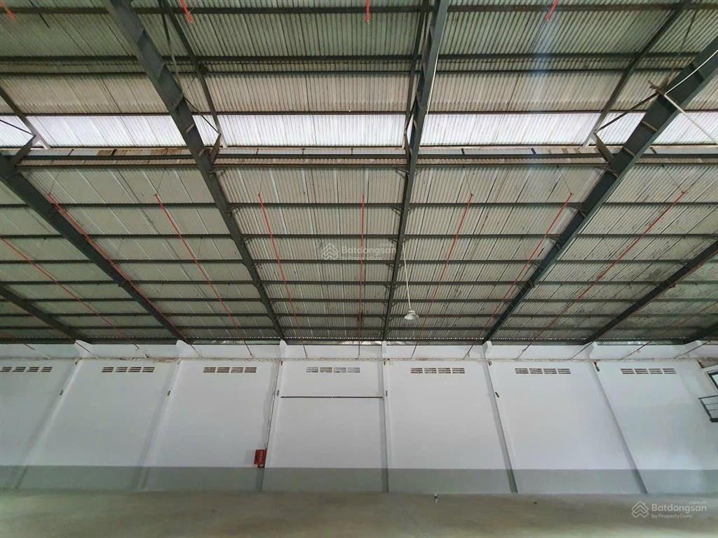 Kho xưởng trong kcn tân bình, dt kho 1900m2 + sân kv 1000m2, pccc tự động