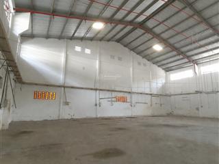 Cho thuê 780m2 có vp 120m2  pccc tự động, đường mã lò