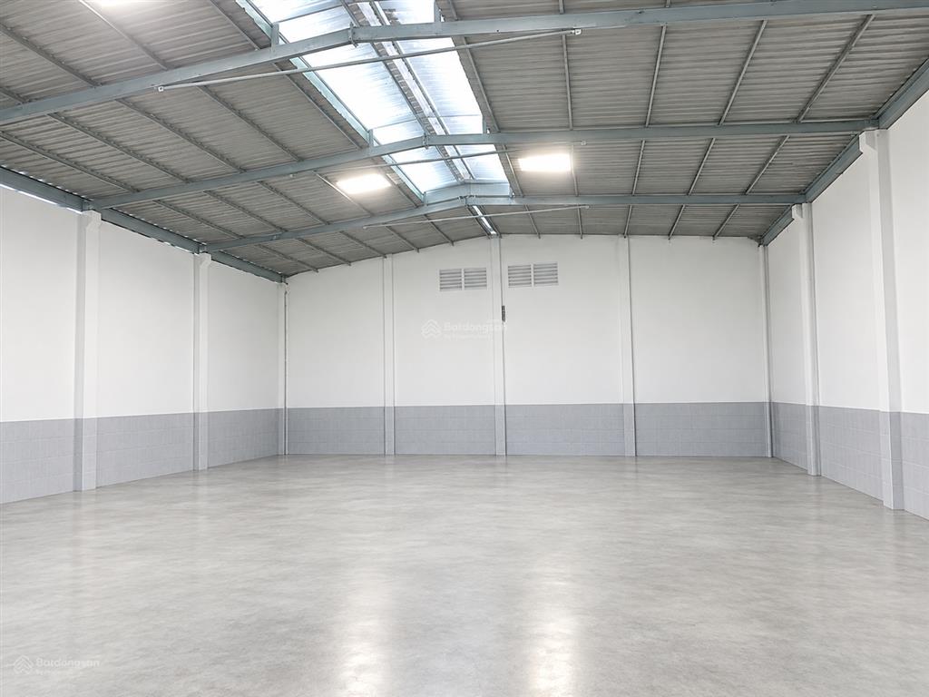 Cho thuê mb  kho xưởng 700m2  đường tải lớn  bình trị đông