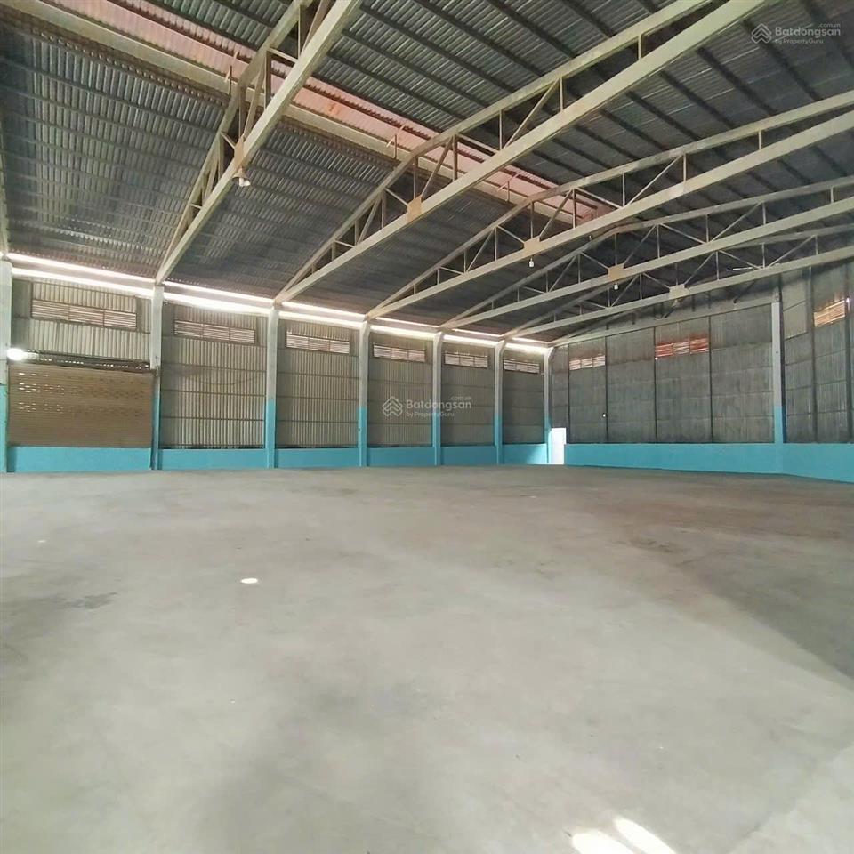 Cho thuê kho xưởng 2500m2  tân phú, container 40f  có hệ thống pccc