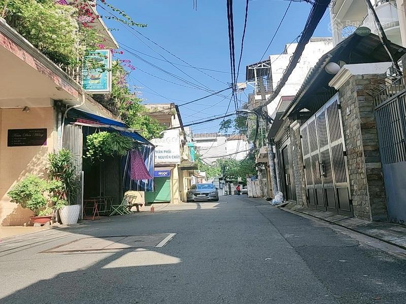 Bán nhà hxh kd nguyễn kiệm, p3, phú nhuận 98m2, 3 tầng, giá rẻ, sát mặt tiền