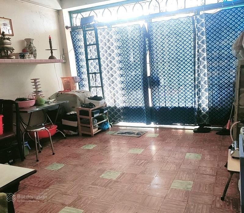 Bán nhà hxh kd nguyễn kiệm, p3, phú nhuận 98m2, 3 tầng, giá rẻ, sát mặt tiền