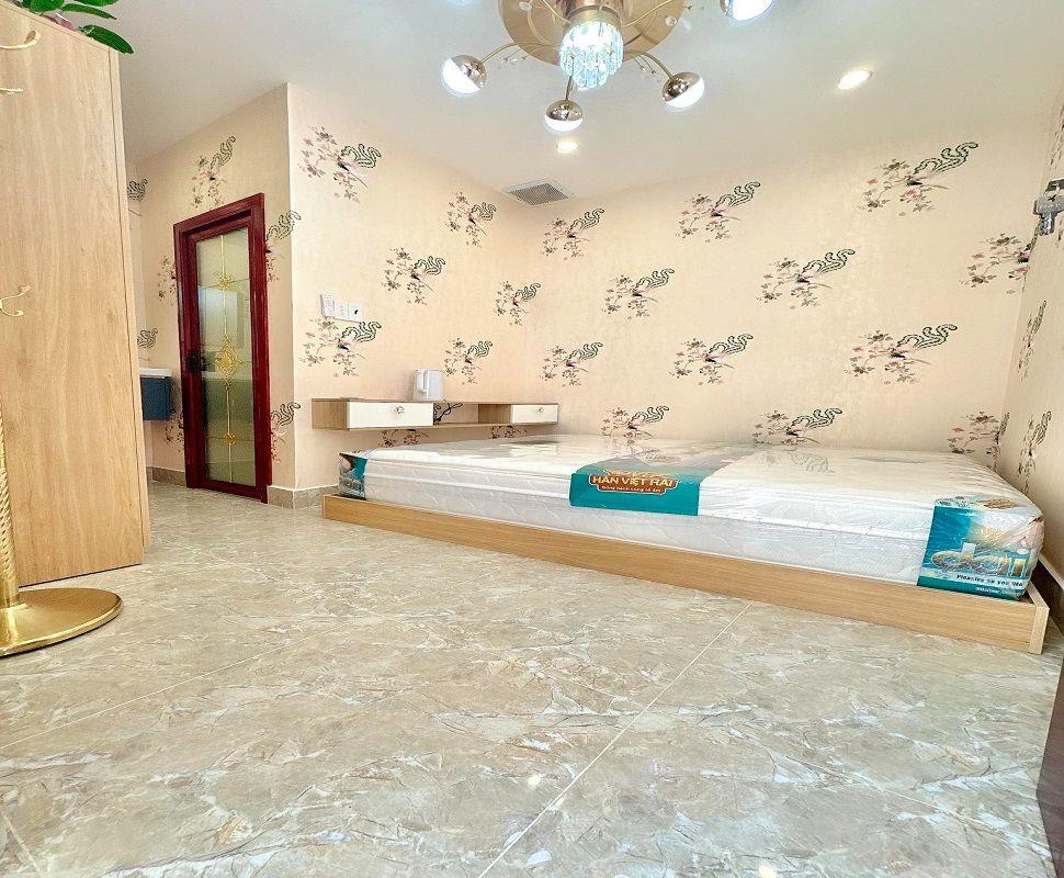 Bán CHDV HXH đường Calmette, Nguyễn Thái Bình, Q1 cũ, 50m2, 4 tầng, cực đẹp