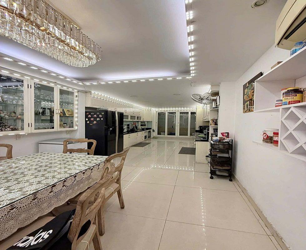 Bán nhà đường Lê Văn Duyệt, P. Gia Định, Tp HCM, 76m2, 5 tầng, tặng nội thất, giá rẻ