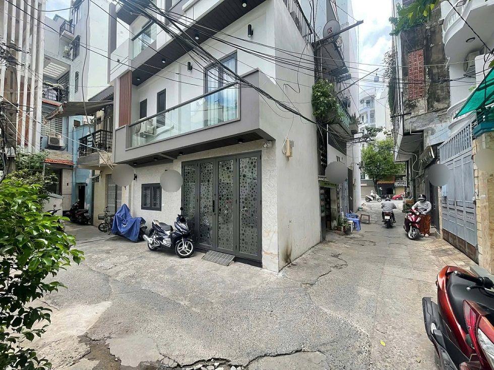Bán nhà đường Lê Văn Duyệt, P. Gia Định, Tp HCM, 76m2, 5 tầng, tặng nội thất, giá rẻ