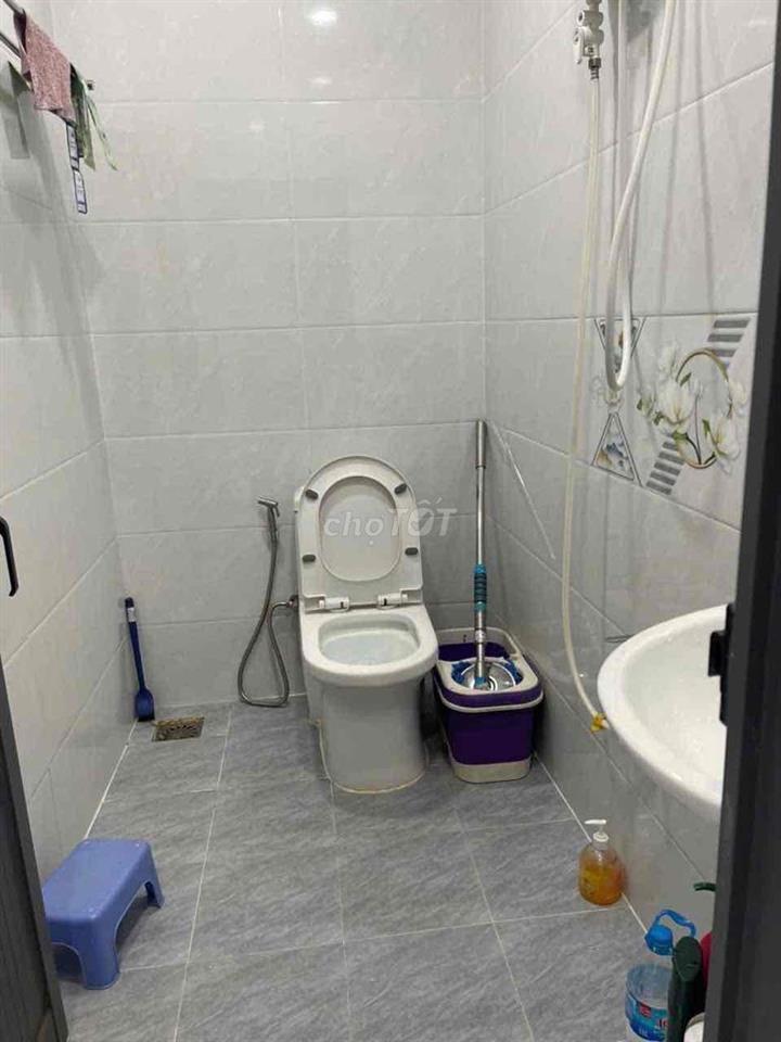 bán căn nhà vi bằng gác lửng có 2 pn. khu dân cư hiên hữu. dt 4x12