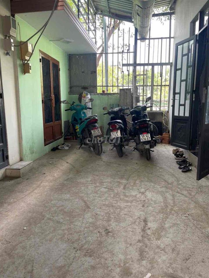 bán căn nhà vi bằng gác lửng có 2 pn. khu dân cư hiên hữu. dt 4x12