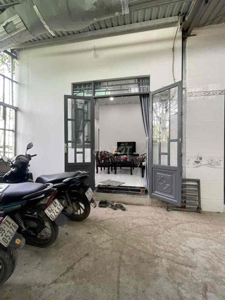 bán căn nhà vi bằng gác lửng có 2 pn. khu dân cư hiên hữu. dt 4x12