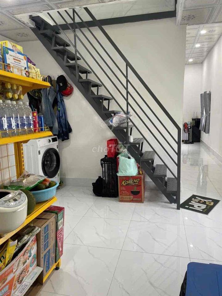 bán căn nhà vi bằng gác lửng có 2 pn. khu dân cư hiên hữu. dt 4x12