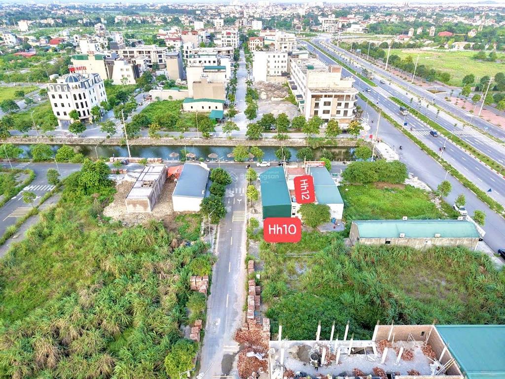 Cần tiền đóng lãi ngân hàng nên bán gấp lô đất vị trí đẹp, giá tốt, sẵn sổ mặt tiền 7m