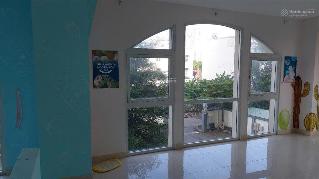 Bán gấp shophouse căn góc, 2 mặt, 79,2m2 tại dream home palace nhiều tiện ích