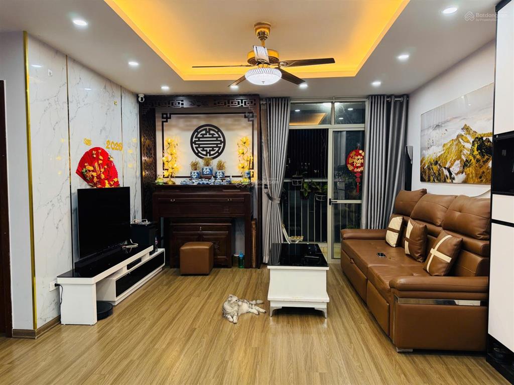 Chính chủ cần bán căn chung cư góc 2 hướng đông bắc  đông nam, 3 phòng ngủ 107,8m²