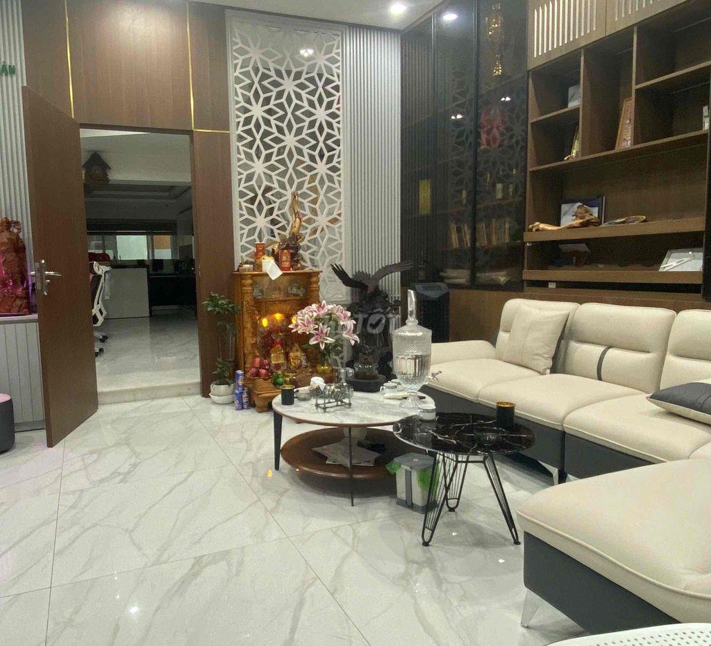 nhà 3 tầng kiêmg cố ngay trung tâm Hải Châu. đường Nam Sơn 4