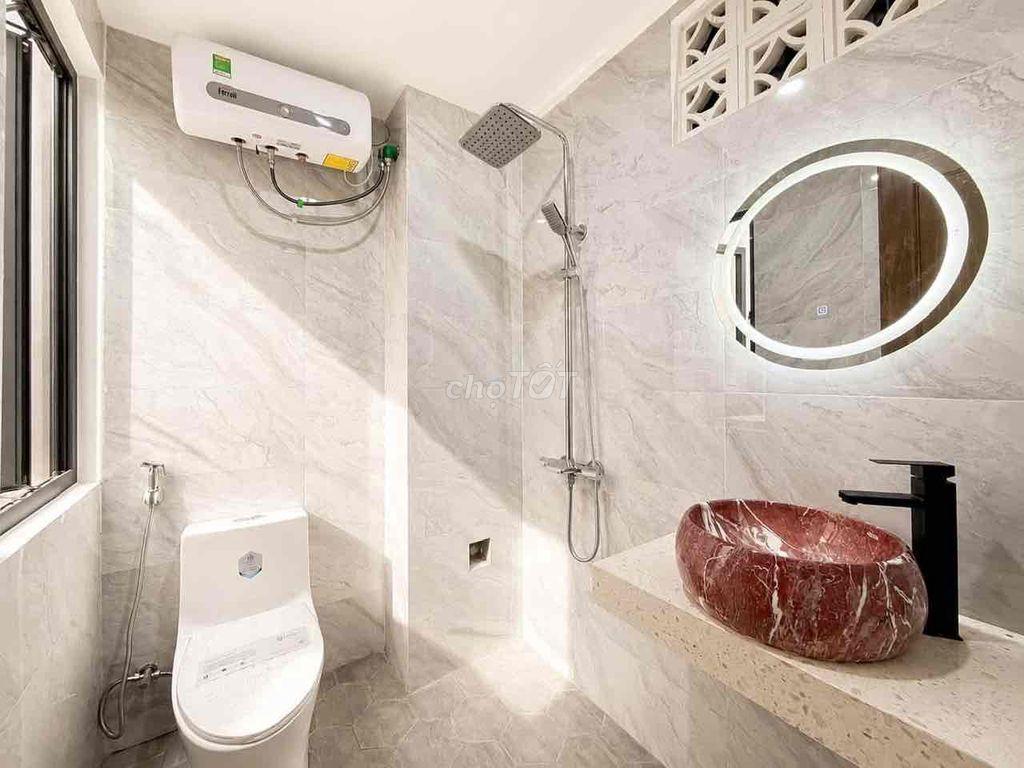 nhà đẹp Nguyễn Phước Nguyên 3 tầng có hồ cá