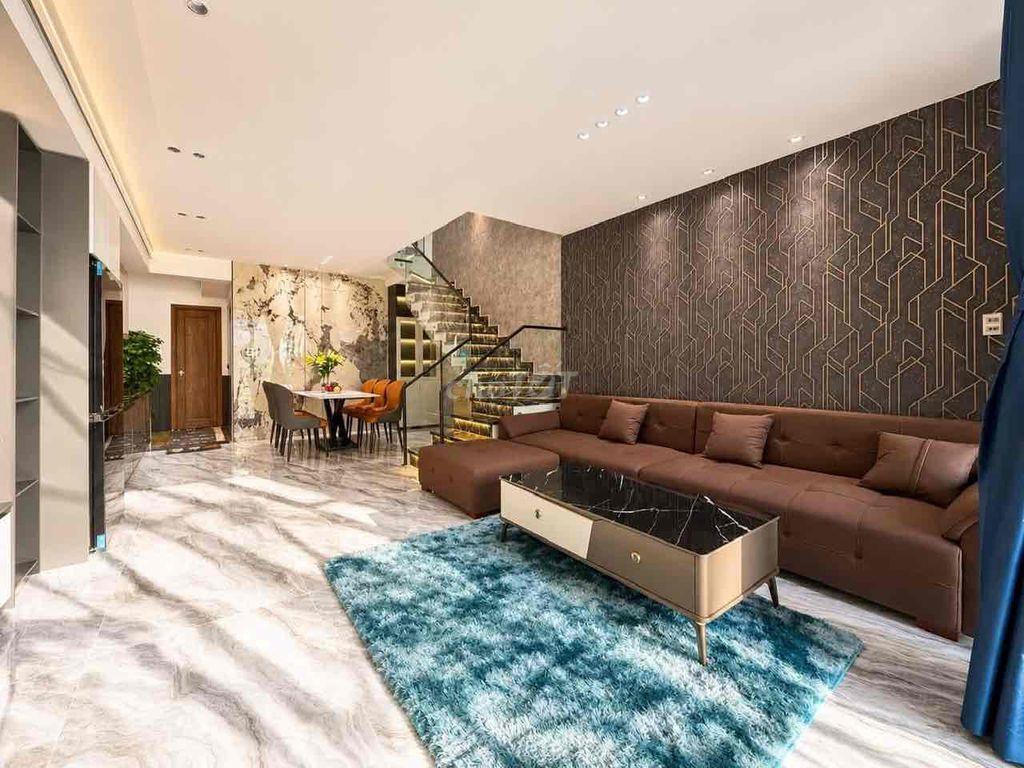nhà đẹp Nguyễn Phước Nguyên 3 tầng có hồ cá
