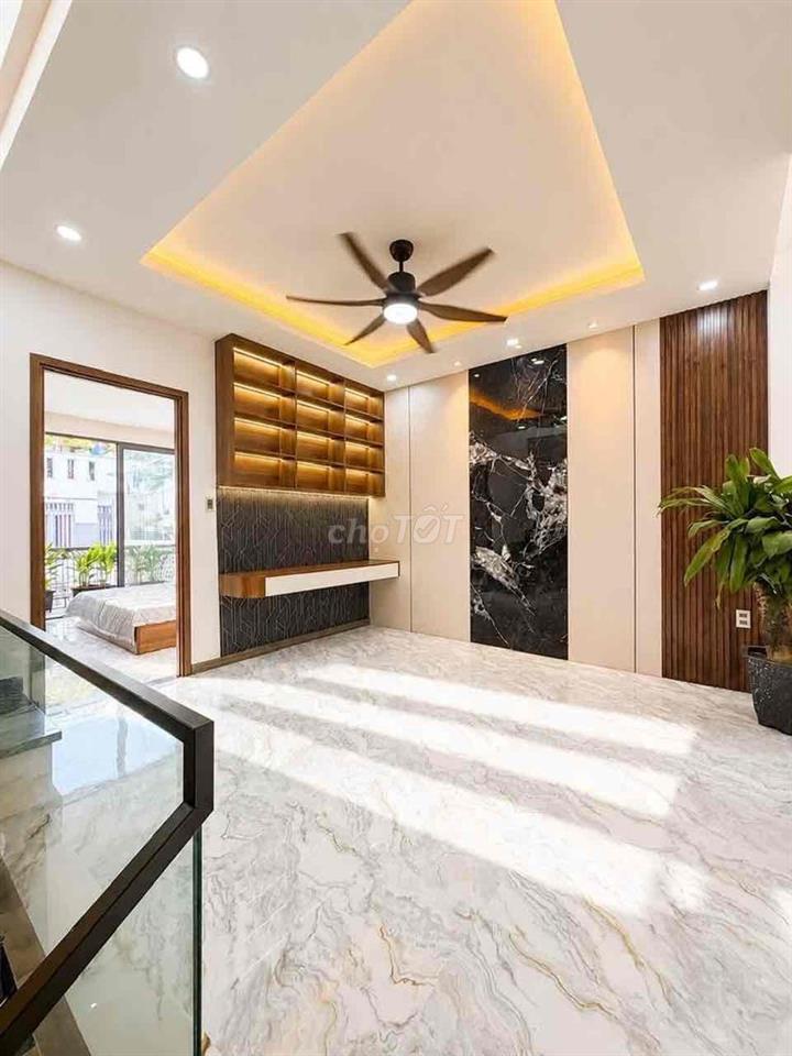 nhà đẹp Nguyễn Phước Nguyên 3 tầng có hồ cá