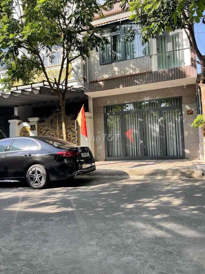 bán nhà 3 tầng Lê Văn Sĩ. liên chiểu. gần biển