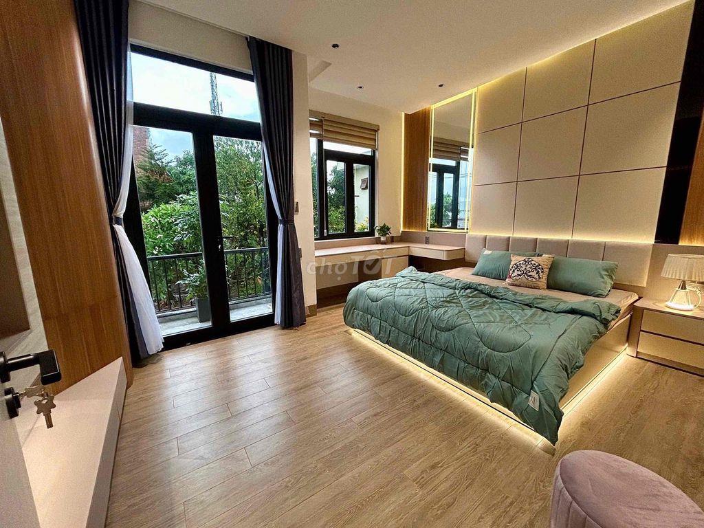 nhà 3 tầng lô góc Đào Công Soạn cách bãi tắm 200m
