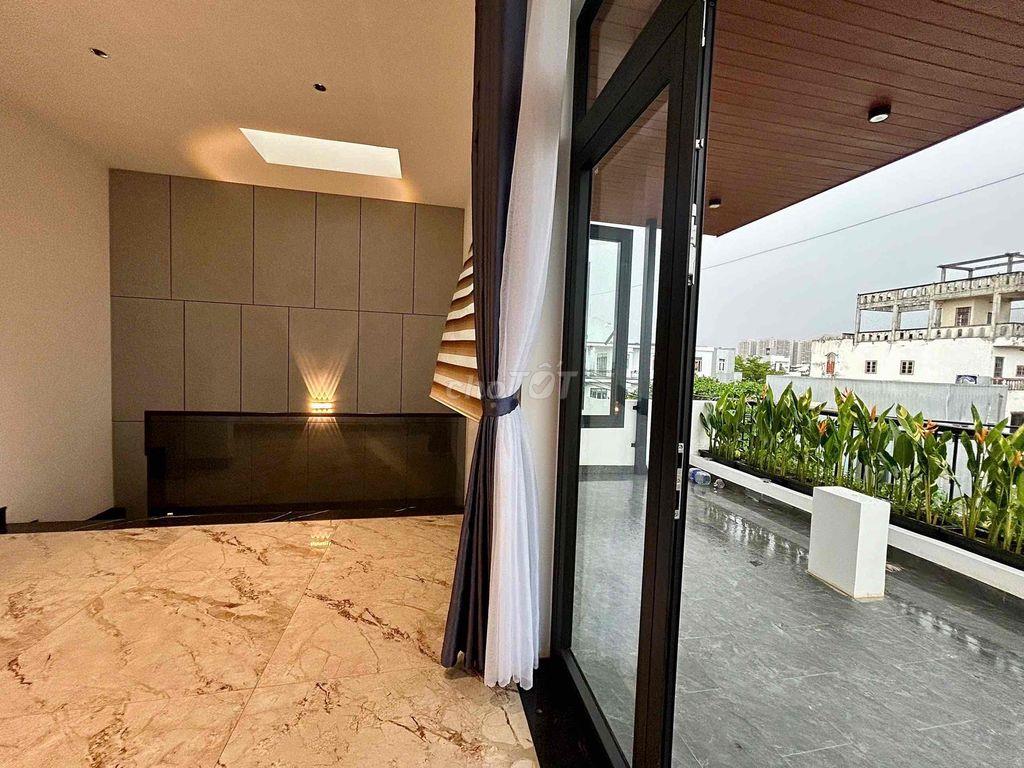 nhà 3 tầng lô góc Đào Công Soạn cách bãi tắm 200m