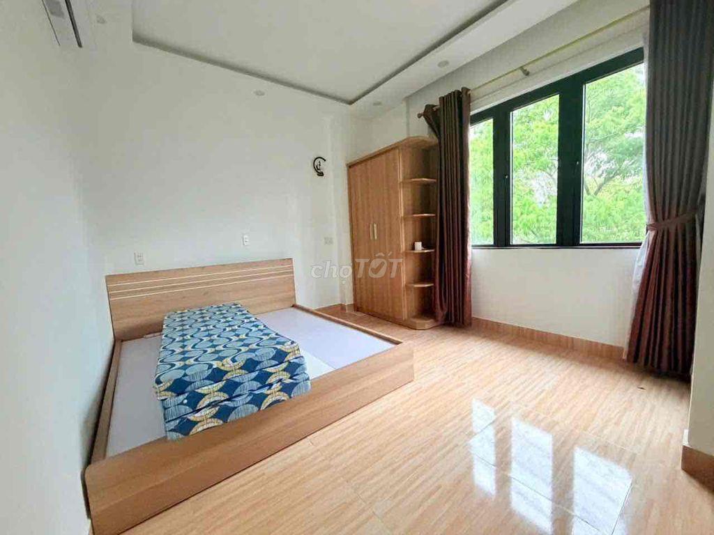 cho thuê nhà 3 tầng mặt tiền Yên Khê. gần mẹ Nhu