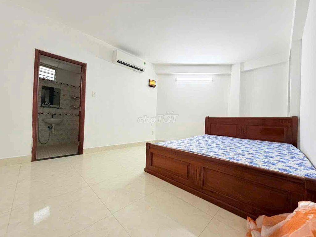 cho thuê nhà 3 tầng mặt tiền Yên Khê. gần mẹ Nhu