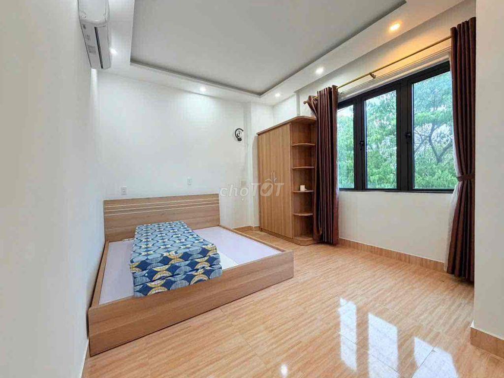 cho thuê nhà 3 tầng mặt tiền Yên Khê. gần mẹ Nhu