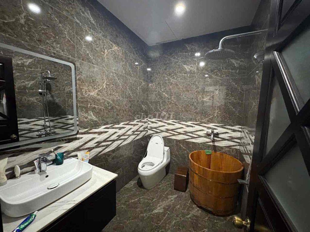 Cho Thuê Biệt Thự  • Mặt tiền đường Hàn Thuyên, Hòa Cường