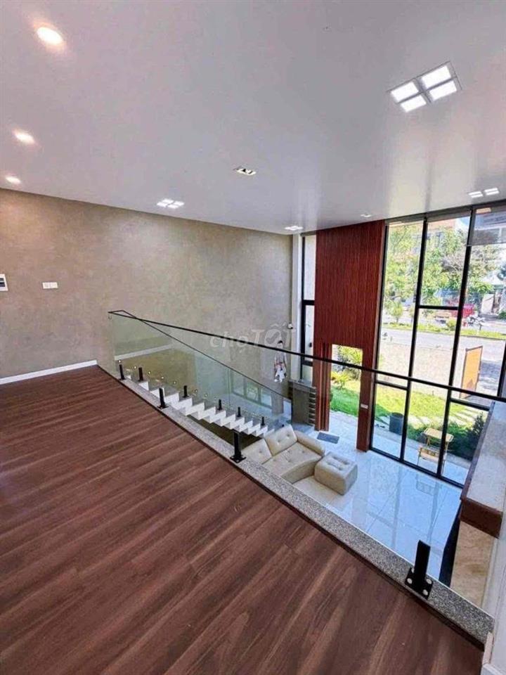 Cho Thuê Biệt Thự  • Mặt tiền đường Văn Tiến Dũng, Đà Nẵng