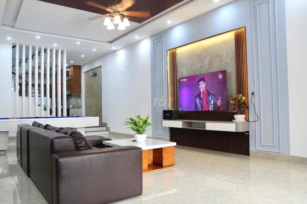 CHO THUÊ BIỆT THỰ HỒ BƠI SÂN VƯỜN 6 PN MẶT TIỀN HỒ XUÂN HƯƠNG