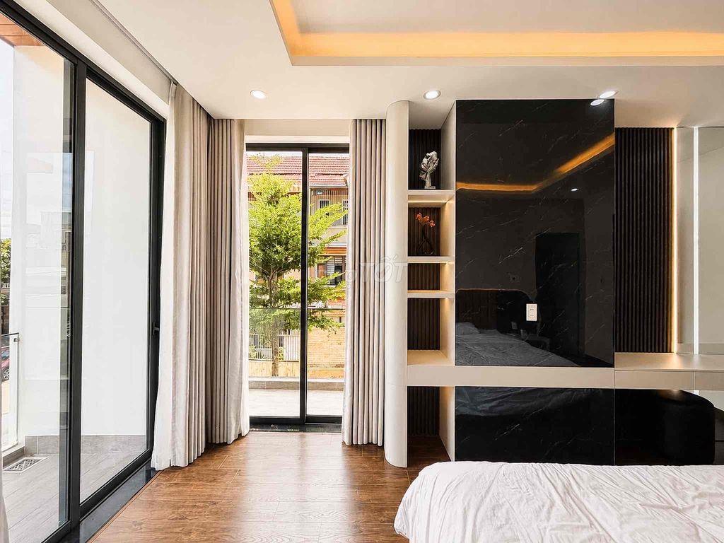 bán Villa 2 mặt tiền đường Nguyễn Sơn gần siêu thị  Lottemart
