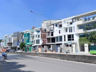 Nhà 4 tầng mặt tiền đường liên phường, giá 28 tỷ.