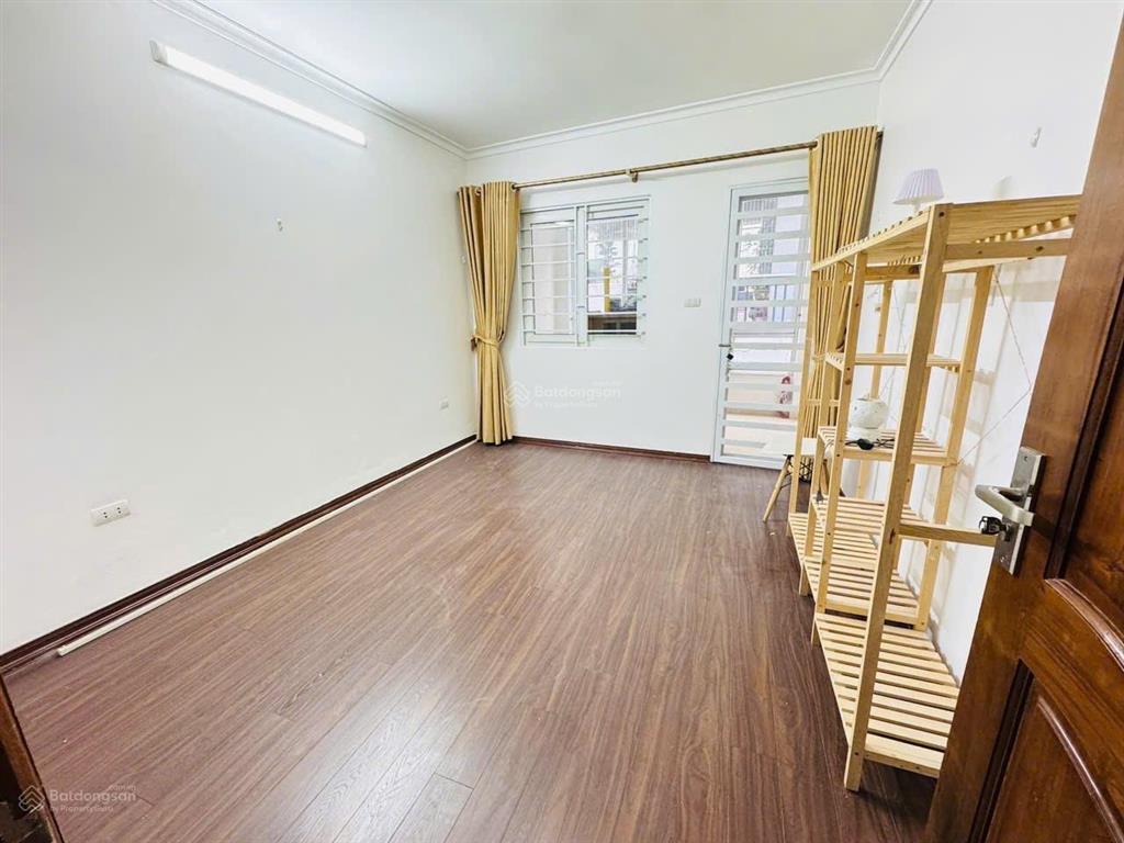 Bán nhà đẹp ngõ 68 phố cầu giấy  nhà mới 6 tầng  gía 11,7 tỷ