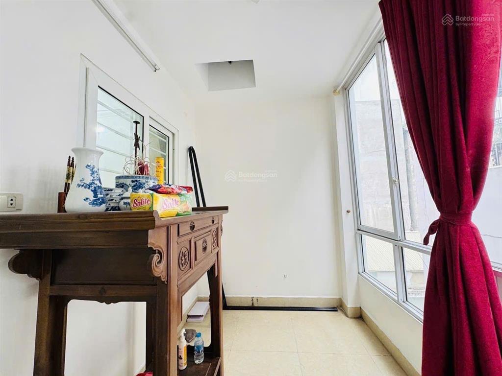 Bán nhà đẹp ngõ 68 phố cầu giấy  nhà mới 6 tầng  gía 11,7 tỷ