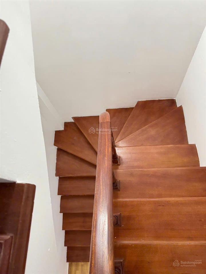 Bán nhà đẹp ngõ 68 phố cầu giấy  nhà mới 6 tầng  gía 11,7 tỷ