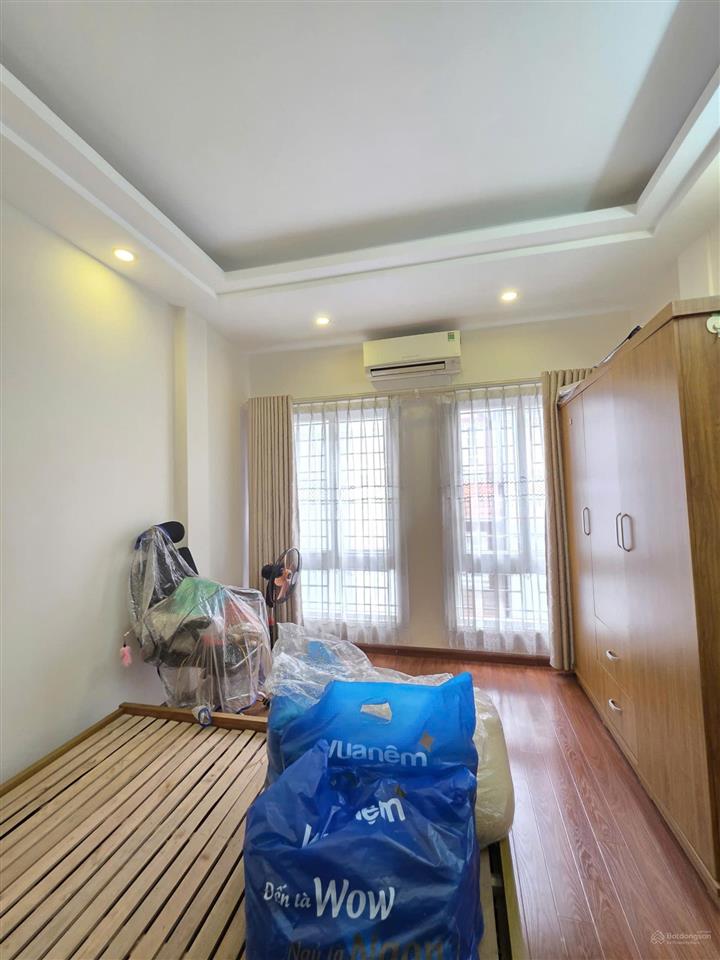 Bán nhà phố nguyễn khánh toàn 40m2 5 tầng ô tô đỗ cửa giá 12,2 tỷ