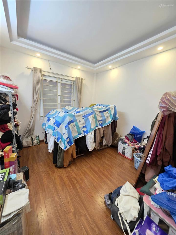 Bán nhà phố nguyễn khánh toàn 40m2 5 tầng ô tô đỗ cửa giá 12,2 tỷ