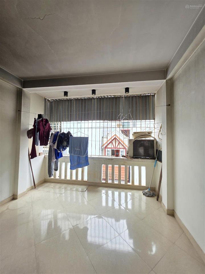Bán nhà phố nguyễn khánh toàn 40m2 5 tầng ô tô đỗ cửa giá 12,2 tỷ