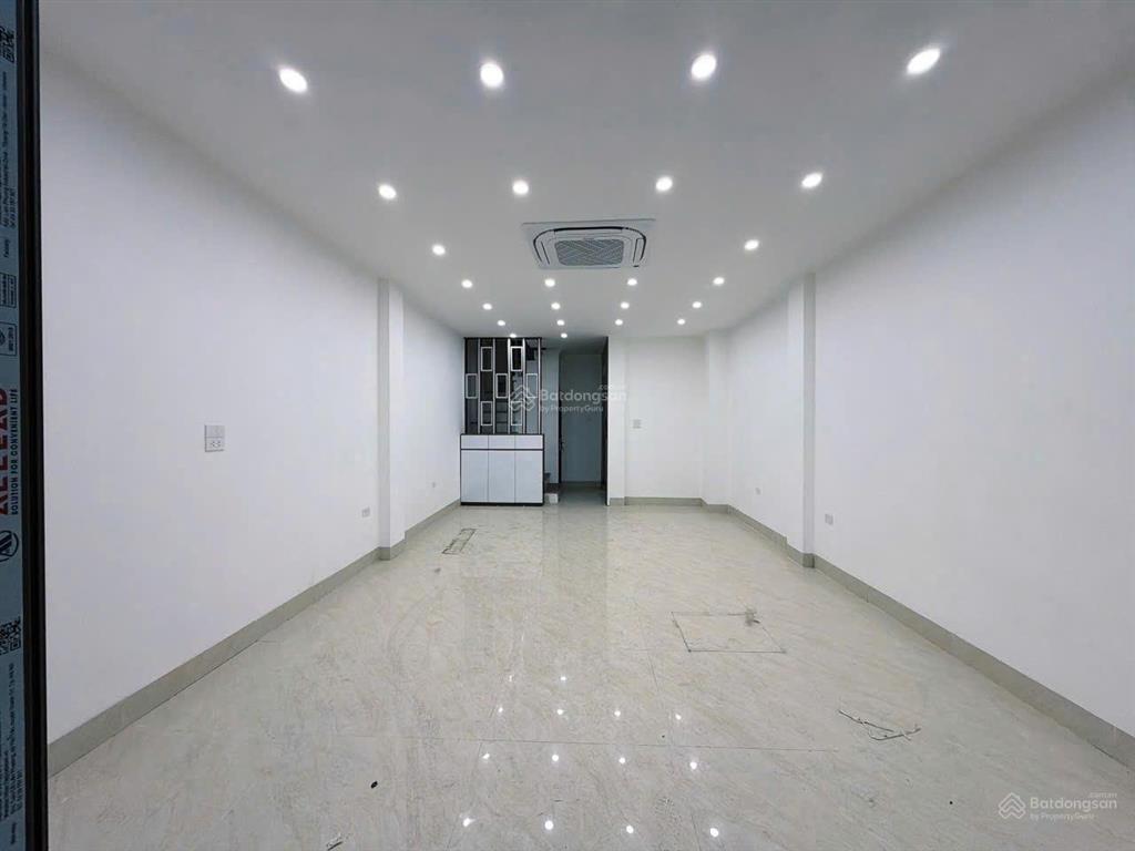 Bán nhà xây mới ngõ phố hoàng ngân, lê văn lương 6 tầng thang máy giá 13,5 tỷ