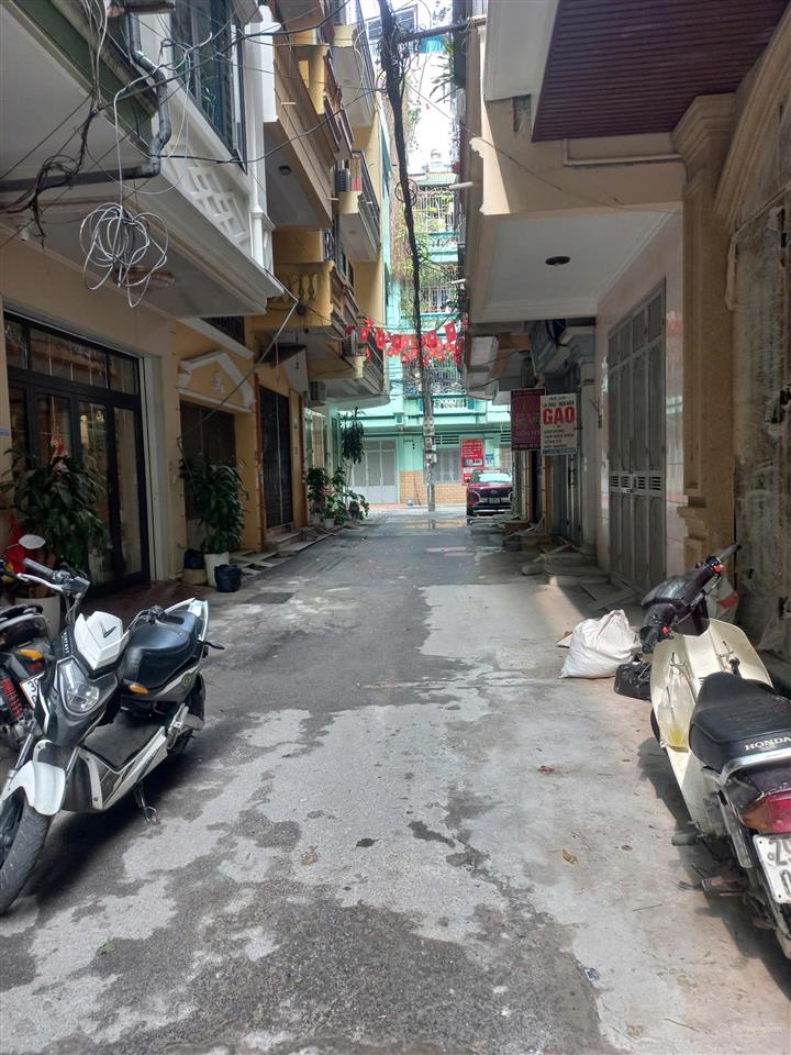 Cho thuê nhà ngõ 80 trung kính 86m x 5 tầng ô tô tránh phù hợp văn phòng công ty