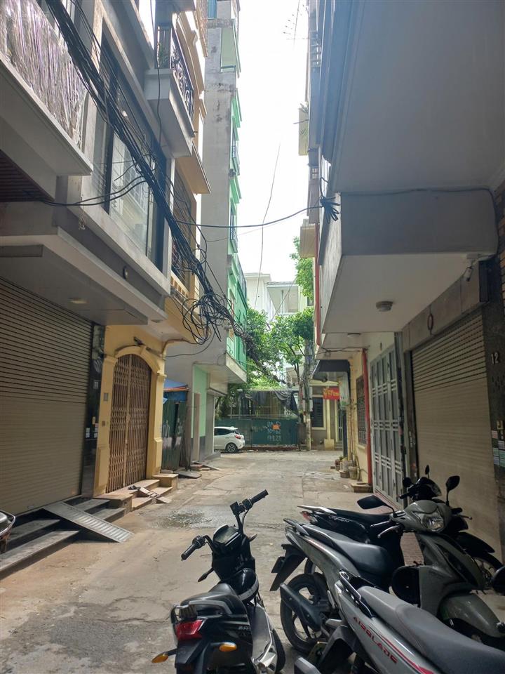 Cho thuê nhà ngõ 80 trung kính 86m x 5 tầng ô tô tránh phù hợp văn phòng công ty