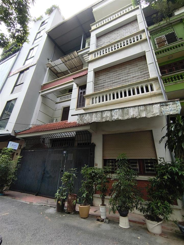 Cho thuê nhà phân lô trần duy hưng 86m 5 tầng mặt tiền 10m ô tô tránh trước vườn hoa
