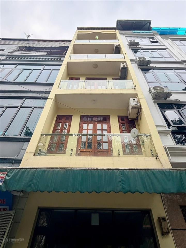 Cho thuê nhà phố nguyên hồng  45m x 4 tầng  ô tô tránh  8 phòng  giá 23 triệu/tháng
